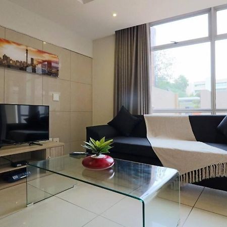 Upmarket Sandton Hydro Park Apartments Johannesburg Exterior photo