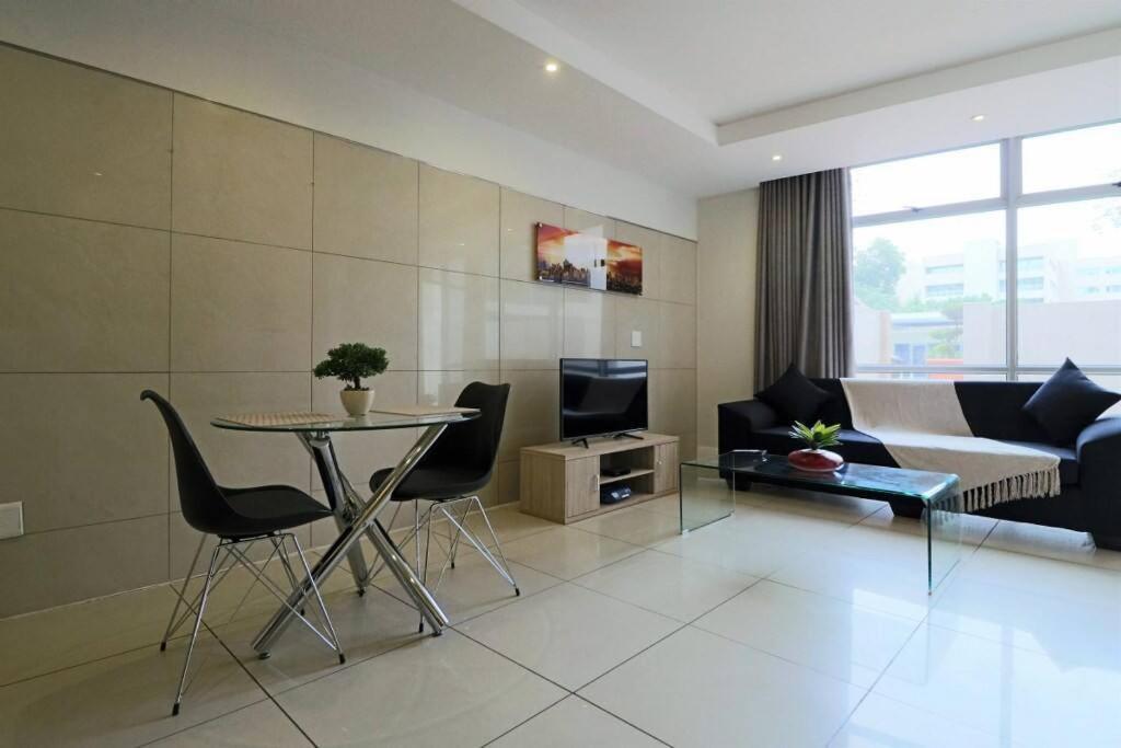 Upmarket Sandton Hydro Park Apartments Johannesburg Exterior photo