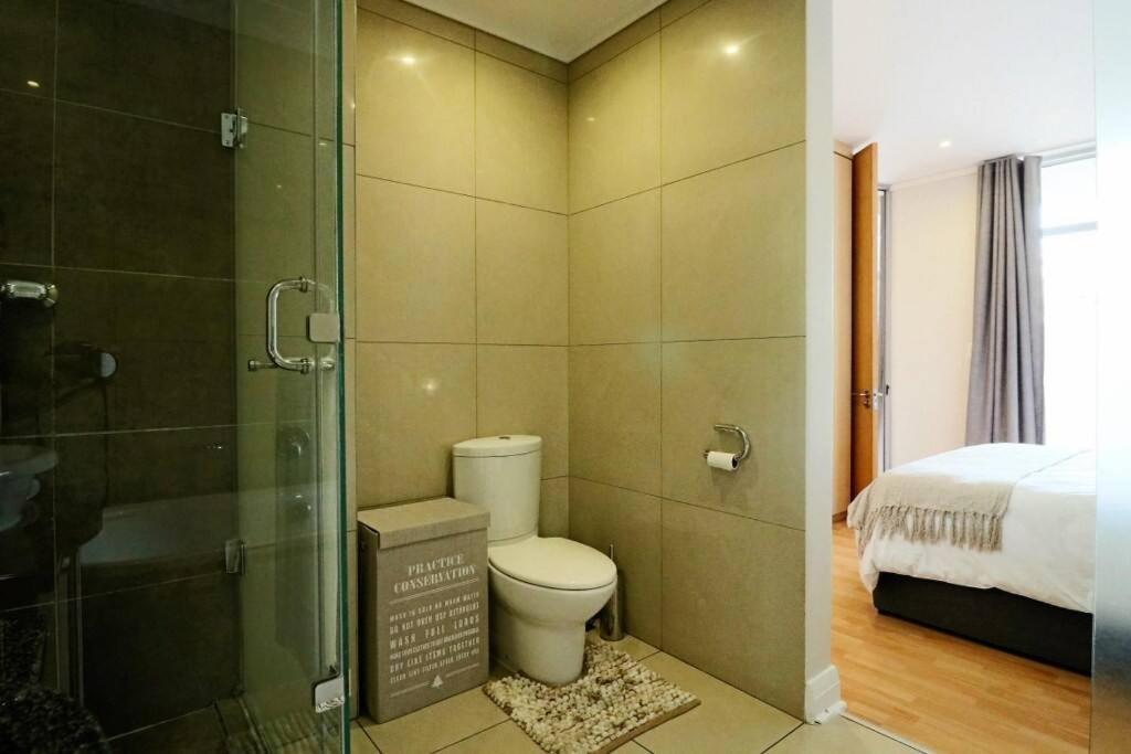 Upmarket Sandton Hydro Park Apartments Johannesburg Exterior photo